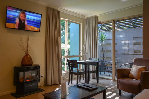 Blue Summit Hideaway - Holiday Byron Bay 26