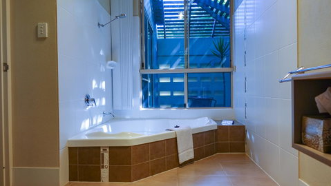 Blue Summit Hideaway - Holiday Byron Bay 27