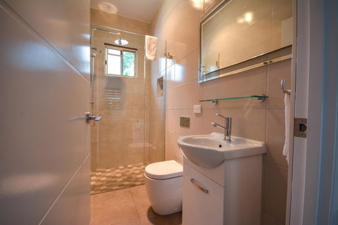 Blue Summit Hideaway - Holiday Byron Bay 35