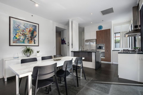 Ultra Broadbeach - Holiday Byron Bay 24