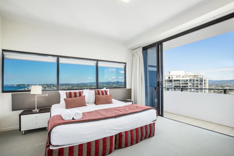Ultra Broadbeach - Holiday Byron Bay 16