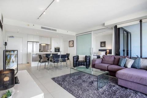 Ultra Broadbeach - Holiday Byron Bay 44