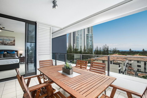 Ultra Broadbeach - Holiday Byron Bay 6