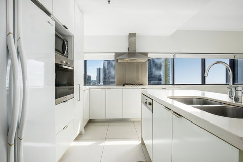 Ultra Broadbeach - Holiday Byron Bay 31