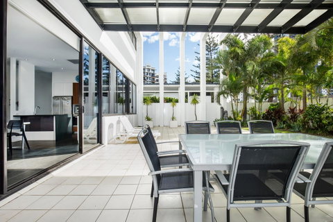 Ultra Broadbeach - Holiday Byron Bay 26