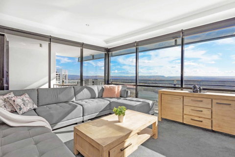Holiday Holiday Circle On Cavill Apartments - Holiday Byron Bay 24