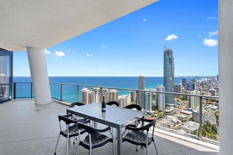 Holiday Holiday Circle On Cavill Apartments - Holiday Byron Bay 5