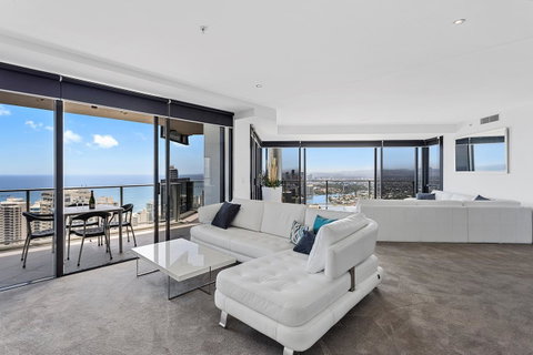 Holiday Holiday Circle On Cavill Apartments - Holiday Byron Bay 10