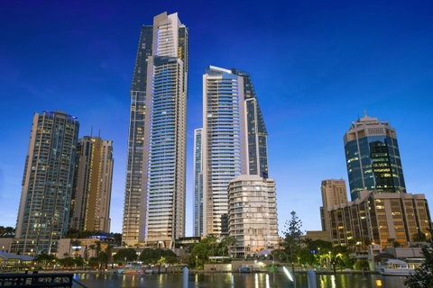 Holiday Holiday Circle On Cavill Apartments - Holiday Byron Bay 0
