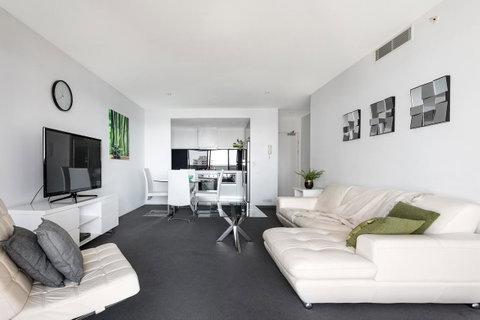 Holiday Holiday Circle On Cavill Apartments - Holiday Byron Bay 7