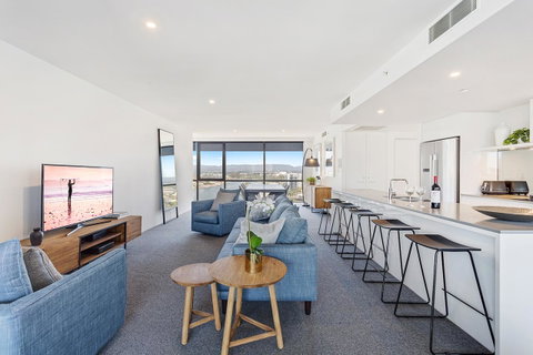 Holiday Holiday Circle On Cavill Apartments - Holiday Byron Bay 2