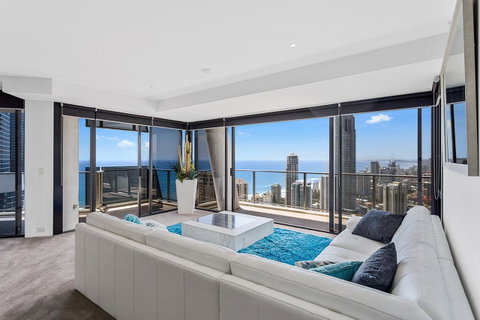 Holiday Holiday Circle On Cavill Apartments - Holiday Byron Bay 4