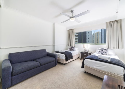 The Meriton Apartments On Main Beach - Holiday Byron Bay 17