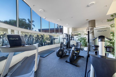 The Meriton Apartments On Main Beach - Holiday Byron Bay 30