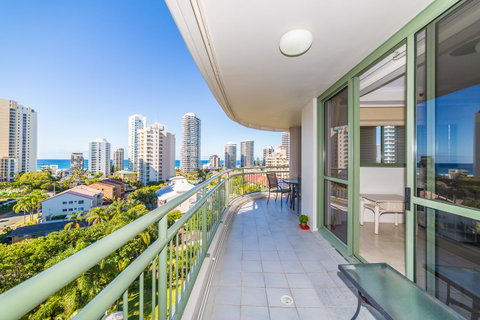 The Meriton Apartments On Main Beach - Holiday Byron Bay 24