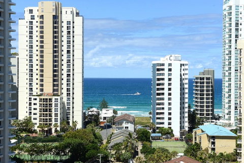 The Meriton Apartments On Main Beach - Holiday Byron Bay 29