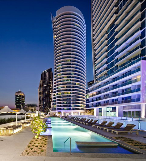 Hilton Surfers Paradise Residences - Holiday Byron Bay 0