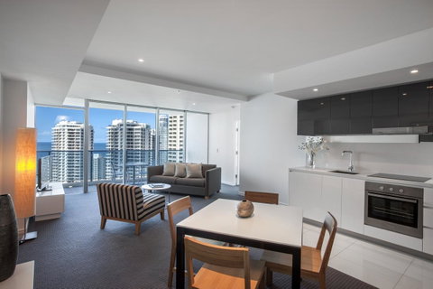 Hilton Surfers Paradise Residences - Holiday Byron Bay 35