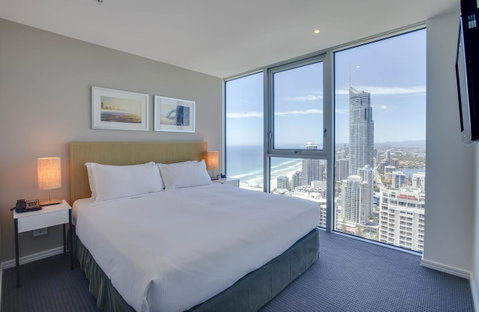 Hilton Surfers Paradise Residences - Holiday Byron Bay 8