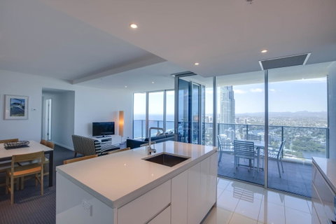 Hilton Surfers Paradise Residences - Holiday Byron Bay 2