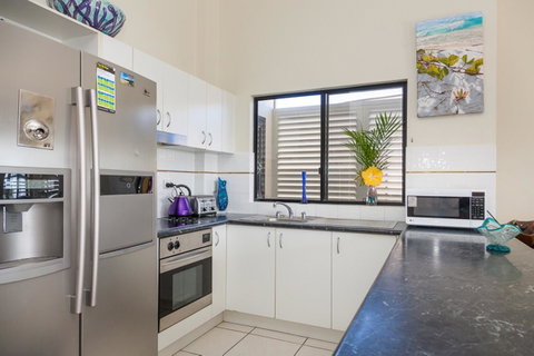 Cylinder Beach Mooloomba Unit 3 - Holiday Byron Bay 6