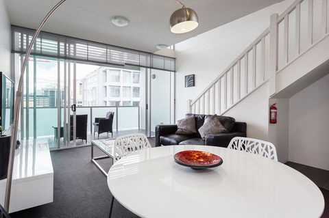 Oxygen Apartments - Holiday Byron Bay 13