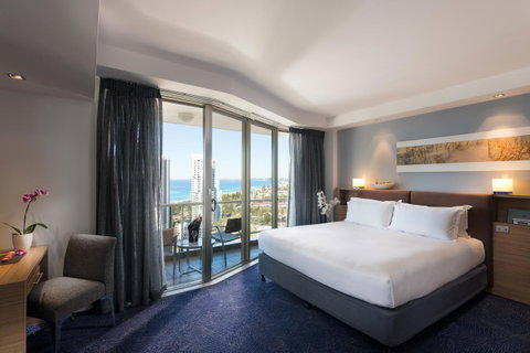 Sofitel Gold Coast Broadbeach - Holiday Byron Bay 3