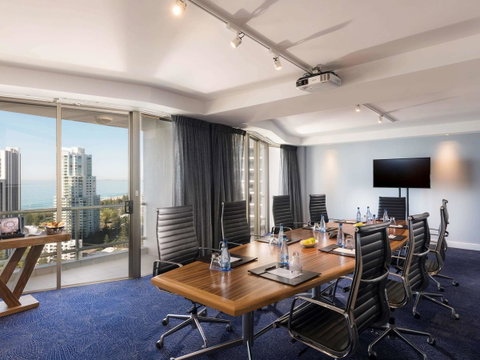 Sofitel Gold Coast Broadbeach - Holiday Byron Bay 42