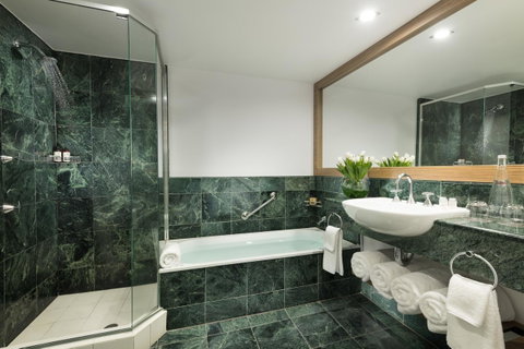 Sofitel Gold Coast Broadbeach - Holiday Byron Bay 2