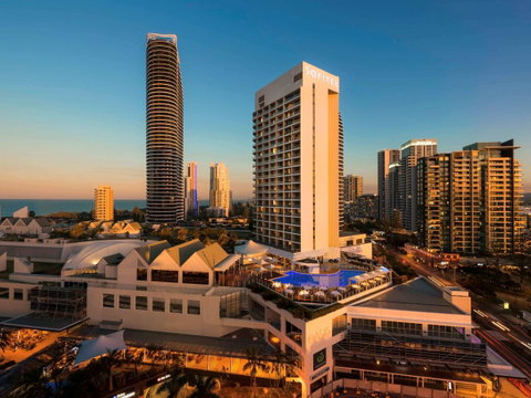 Sofitel Gold Coast Broadbeach - Holiday Byron Bay 1