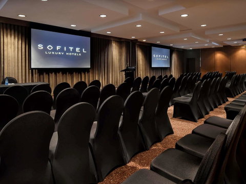 Sofitel Gold Coast Broadbeach - Holiday Byron Bay 38