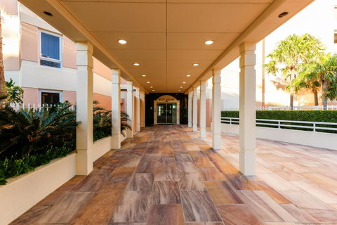 Belle Maison Apartments - Official - Holiday Byron Bay 22