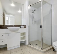 Broadbeach on the Park 3 Bed Ocean - We Accommodate - Holiday Byron Bay