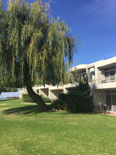 Waterside Holiday Rentals Unit 31 - Holiday Byron Bay 0