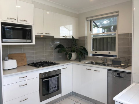 Waterview Cottage - Holiday Byron Bay 0