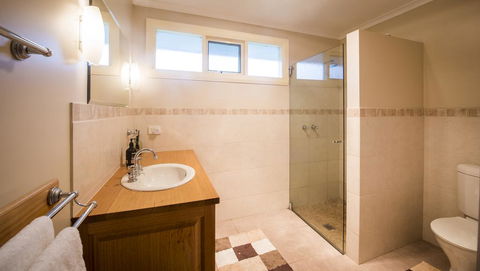 Wattle Grove Homestead Bed & Breakfast - Holiday Byron Bay 3