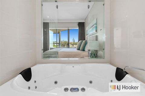 WAVE CULTURE 1204 - BEACH BLISS - Holiday Byron Bay 3
