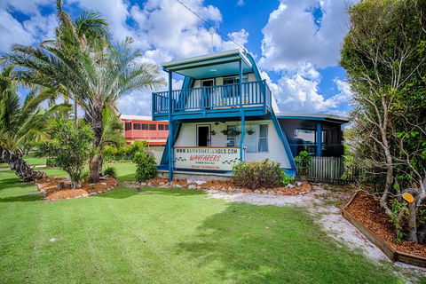 Wayfarers Beachouse - Rainbow Beach, Everything You Need, Just Metres To The Beach - Holiday Byron Bay 0