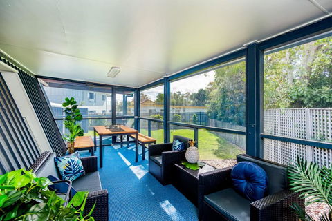 Wayfarers Beachouse - Rainbow Beach, Everything You Need, Just Metres To The Beach - Holiday Byron Bay 3