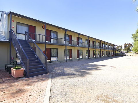 Wentworth Central Motor Inn - Holiday Byron Bay 2