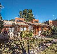 Whispering Pines 1 - Holiday Byron Bay