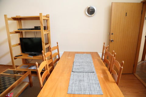 Whispering Pines 1 - Holiday Byron Bay 2