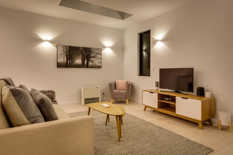 White Room Apartments - Holiday Byron Bay 2