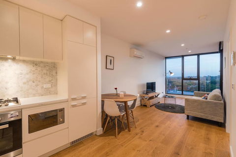 Whitehorse Tower Deluxe 1 Bedroom With View - Holiday Byron Bay 3