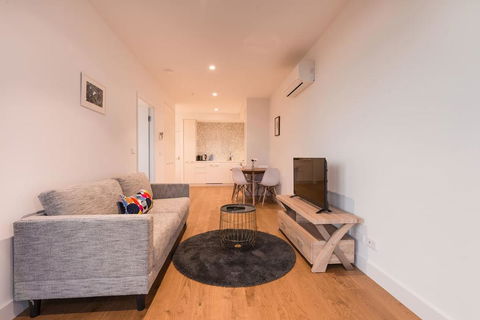 Whitehorse Tower Deluxe 1 Bedroom With View - Holiday Byron Bay 2
