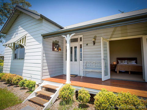 Wine Country Cottage Located Right At The Hunter Valley Gateway, Close To Everything - Holiday Byron Bay 0