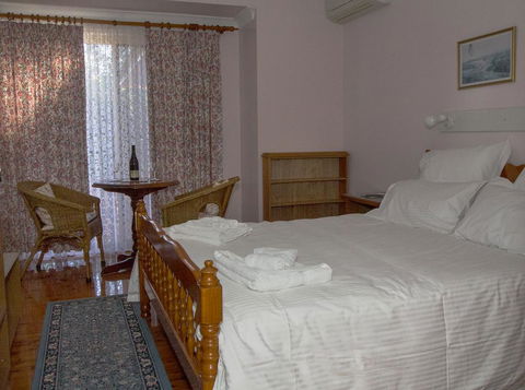 Wine Country Drive Guest House - Holiday Byron Bay 2