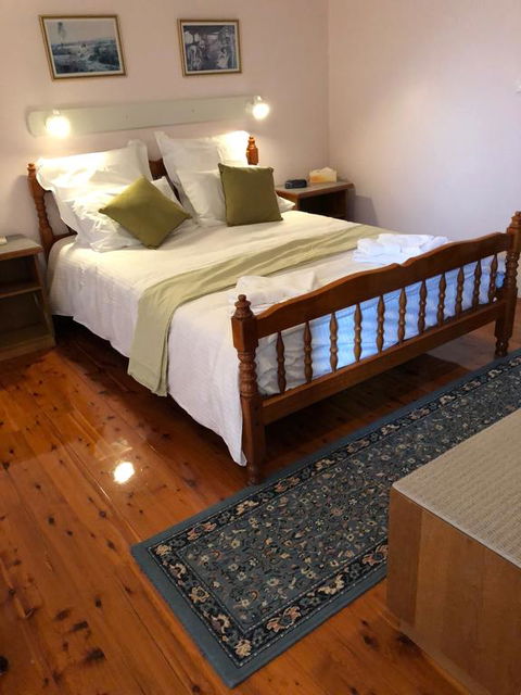 Wine Country Drive Guest House - Holiday Byron Bay 0