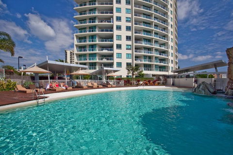 Wings Luxury Apartment Pink Poodle - Holiday Byron Bay 1