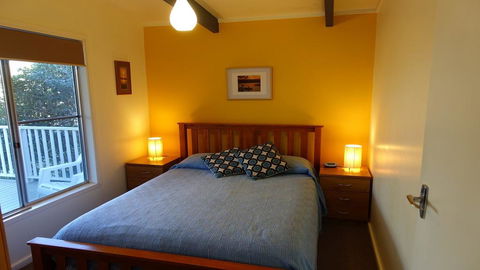 Wonky Pine Beach House, NARRWALLEE- 4 Bedroom - Holiday Byron Bay 3